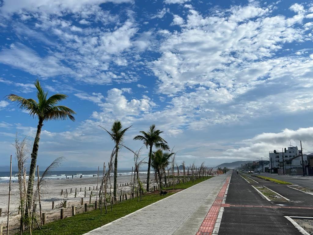 Lindo Apartamento Com Vista Para O Mar Matinhos Eksteriør bilde